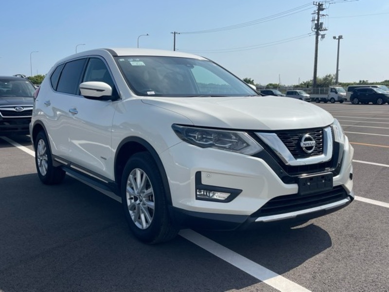 X-TRAIL