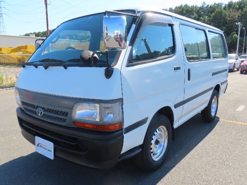 TOYOTA HIACE