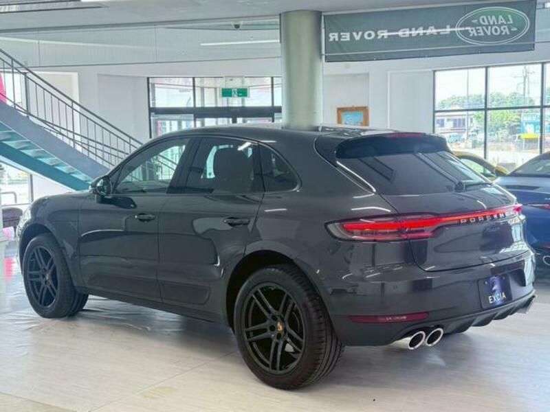 MACAN