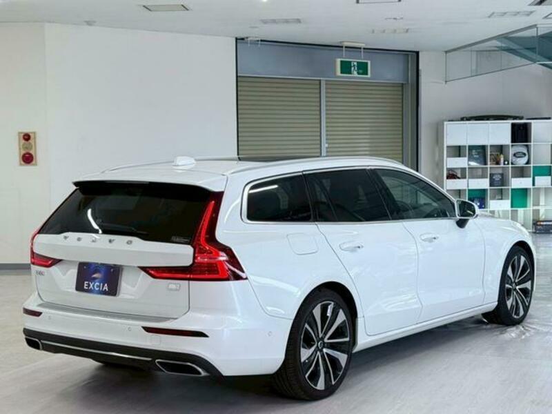 V60