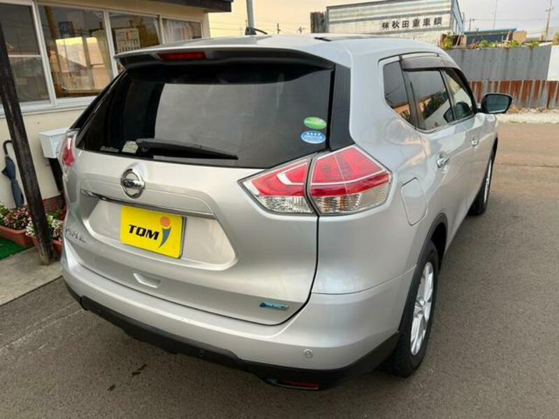 X-TRAIL