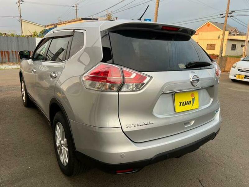 X-TRAIL