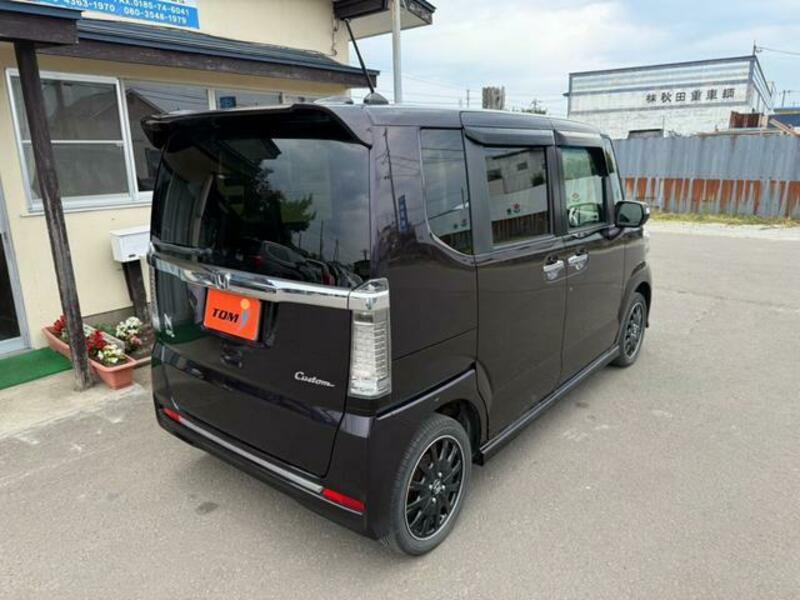 N BOX CUSTOM