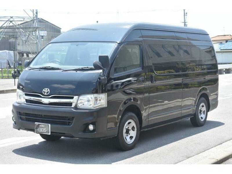 HIACE COMMUTER