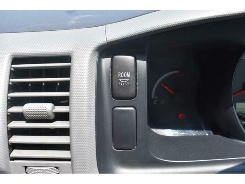 HIACE COMMUTER