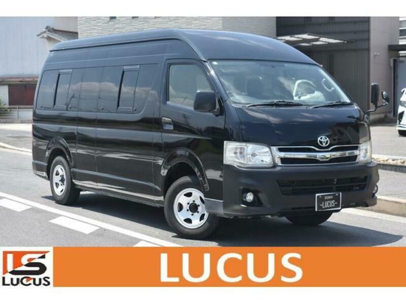 TOYOTA HIACE COMMUTER