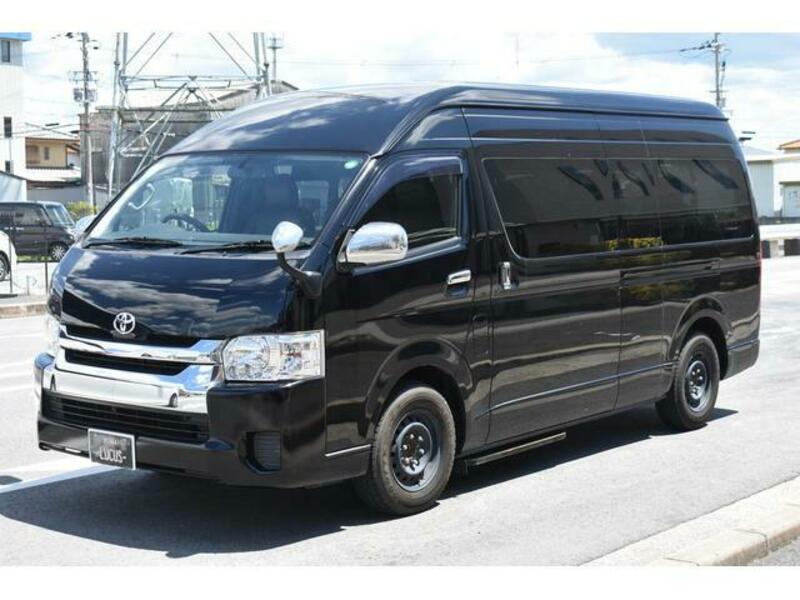 HIACE COMMUTER