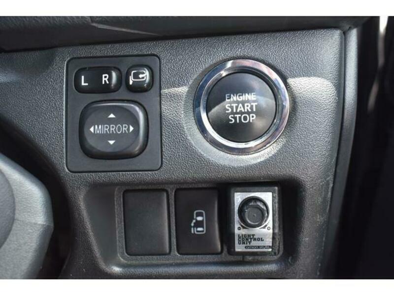 HIACE COMMUTER