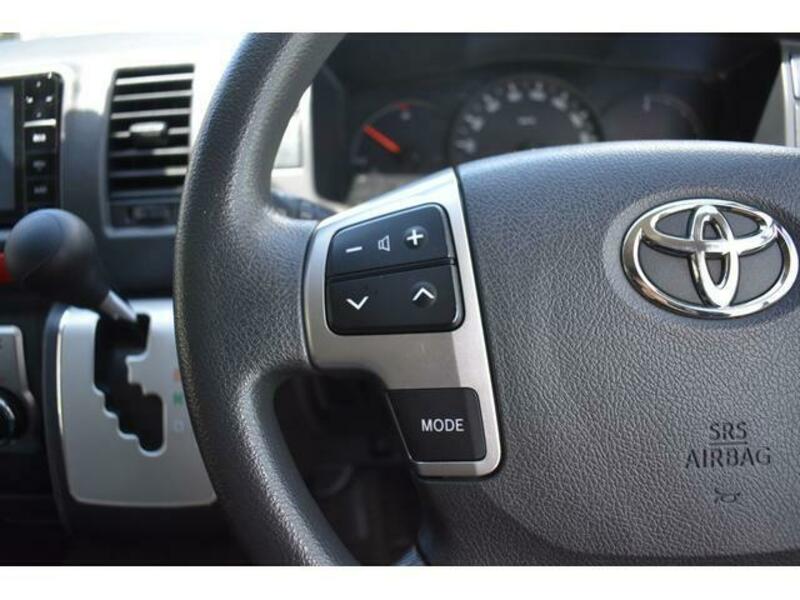 HIACE COMMUTER