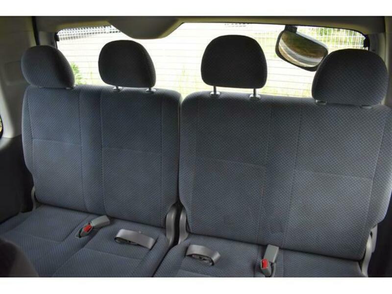 HIACE COMMUTER