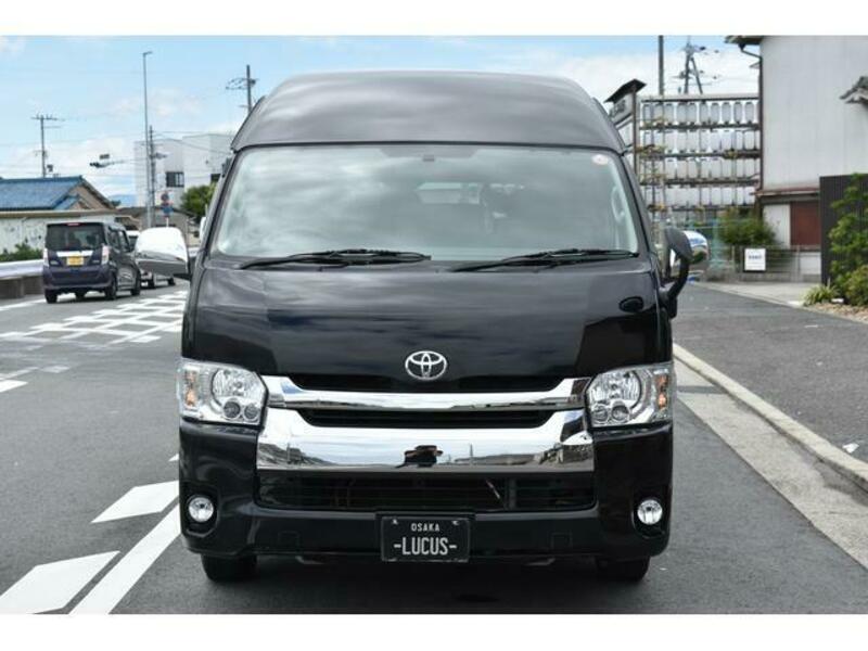 HIACE COMMUTER