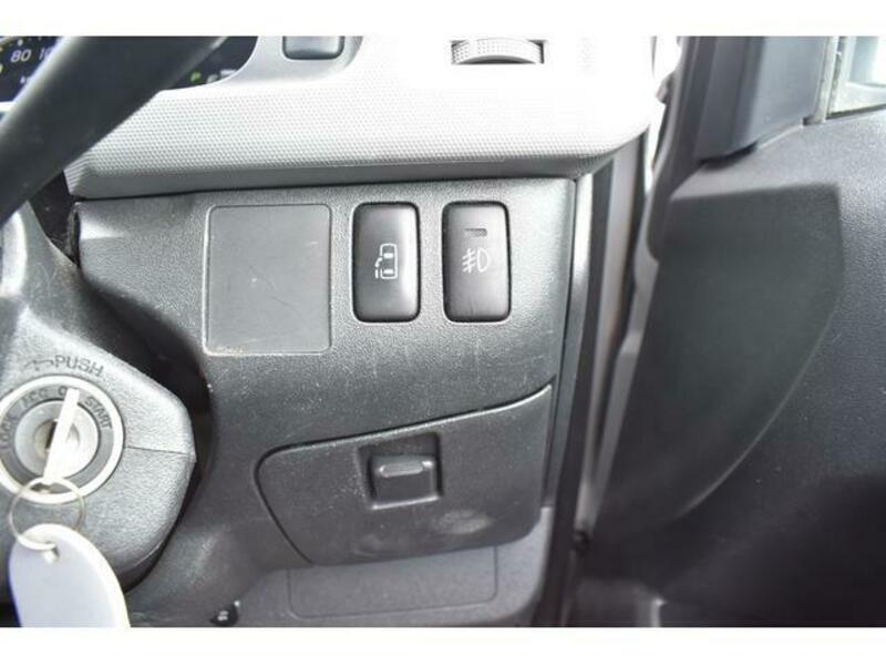 HIACE COMMUTER