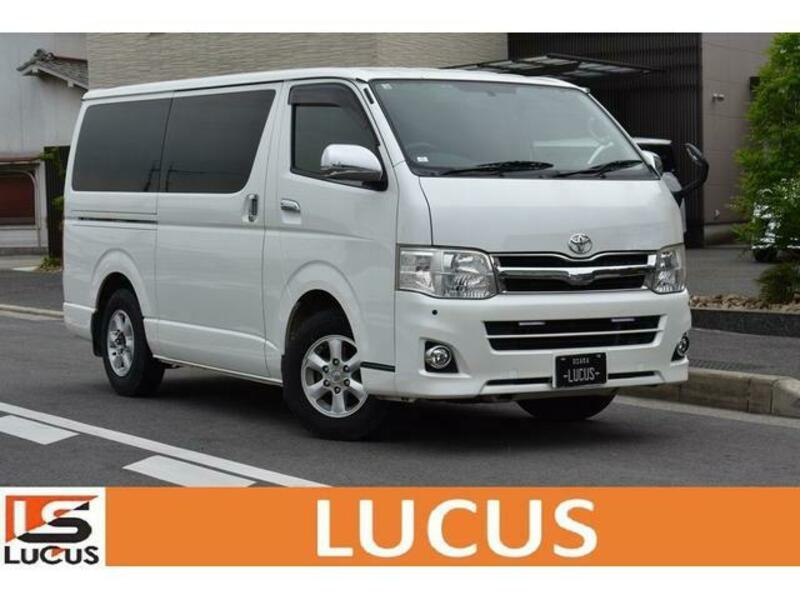 TOYOTA HIACE VAN