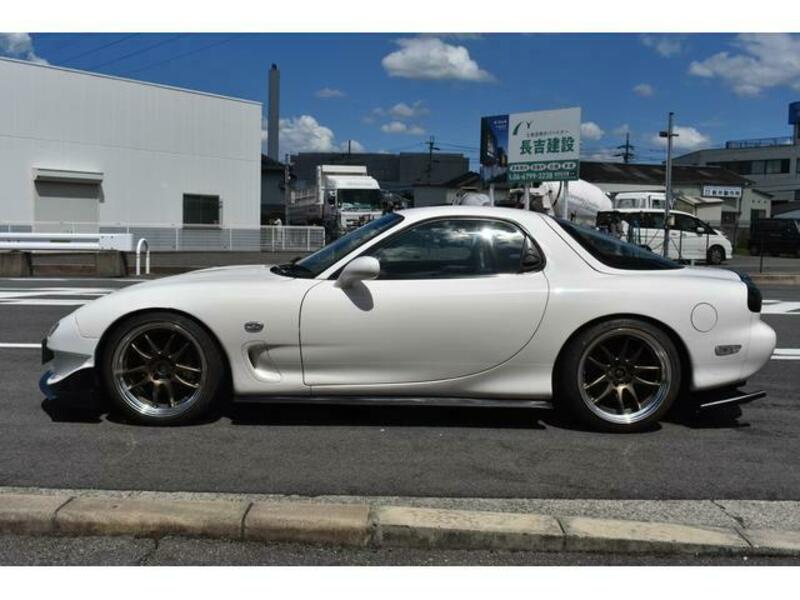 EFINI RX-7