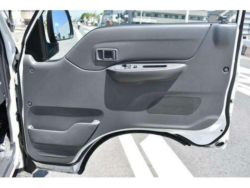 BONGO VAN