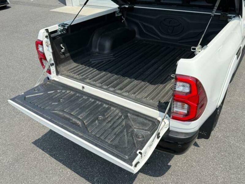 HILUX