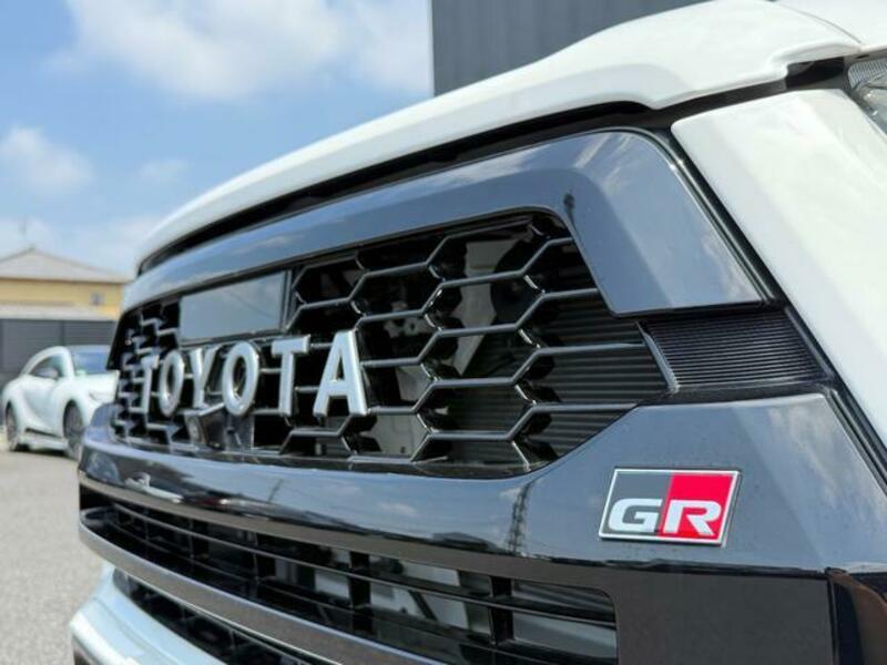 HILUX