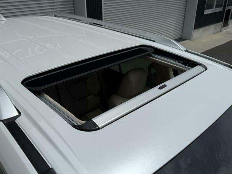 LAND CRUISER