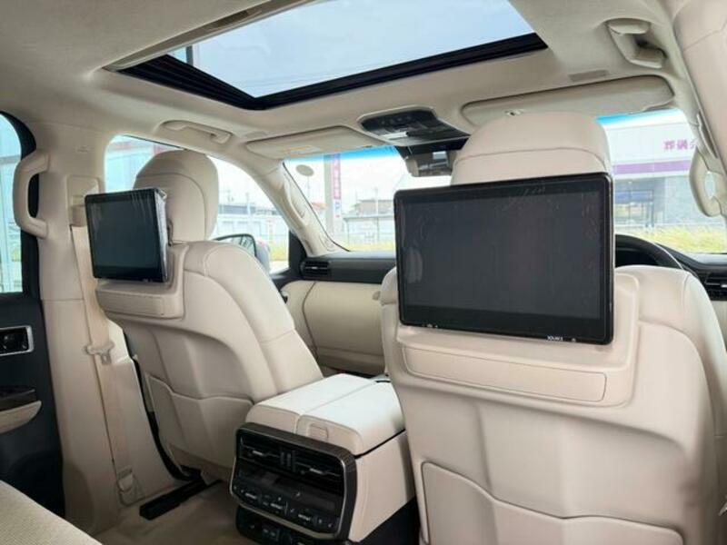 LAND CRUISER