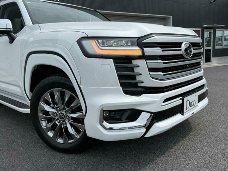 LAND CRUISER