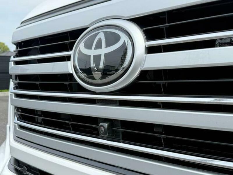 LAND CRUISER