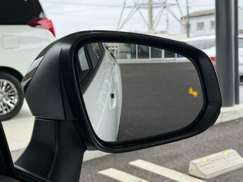COROLLA CROSS