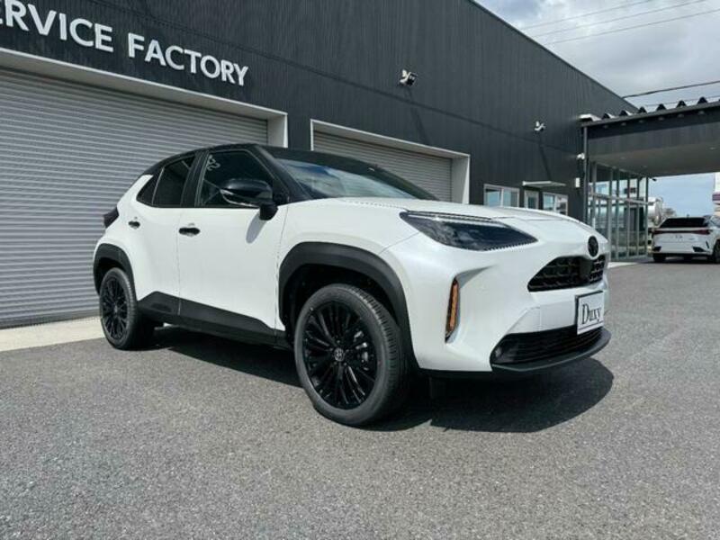 YARIS CROSS