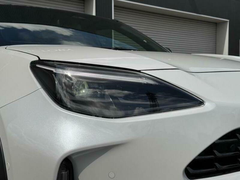YARIS CROSS