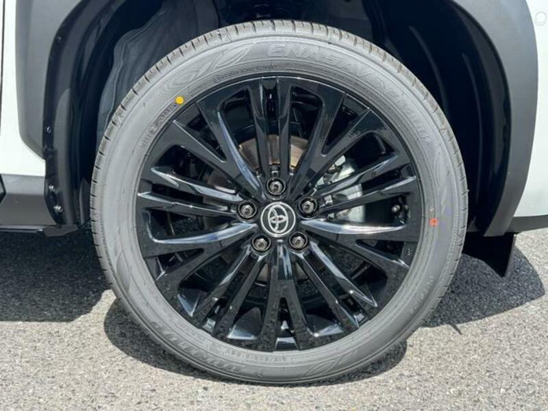 YARIS CROSS