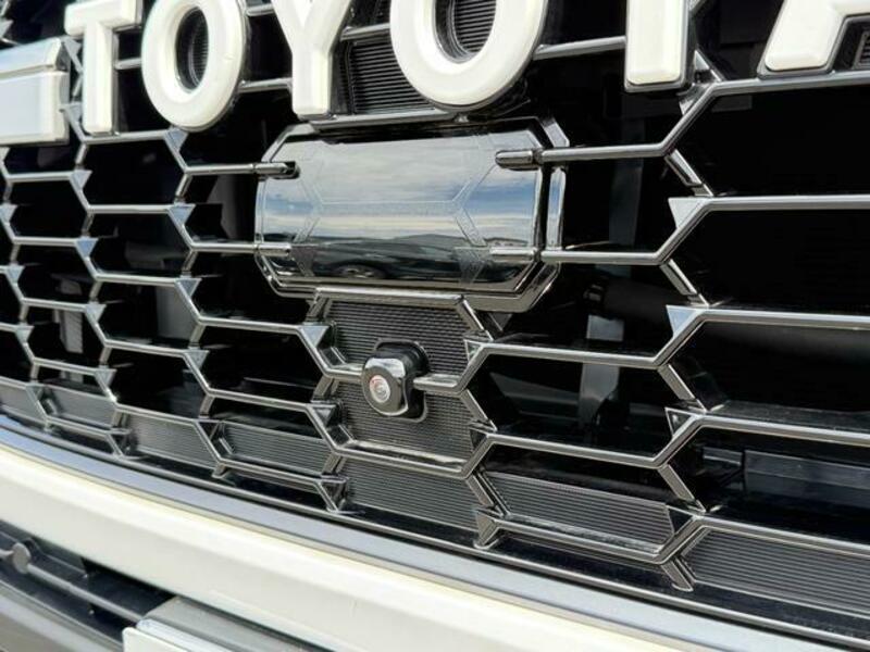 LAND CRUISER