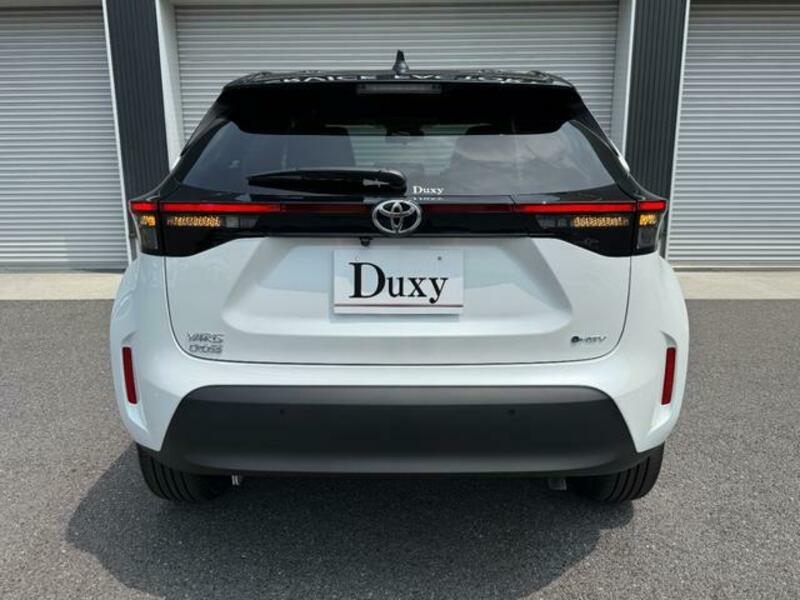 YARIS CROSS