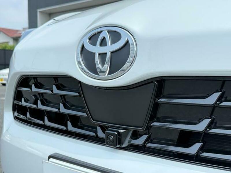 YARIS CROSS