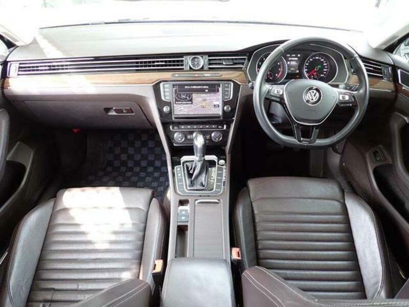 PASSAT VARIANT