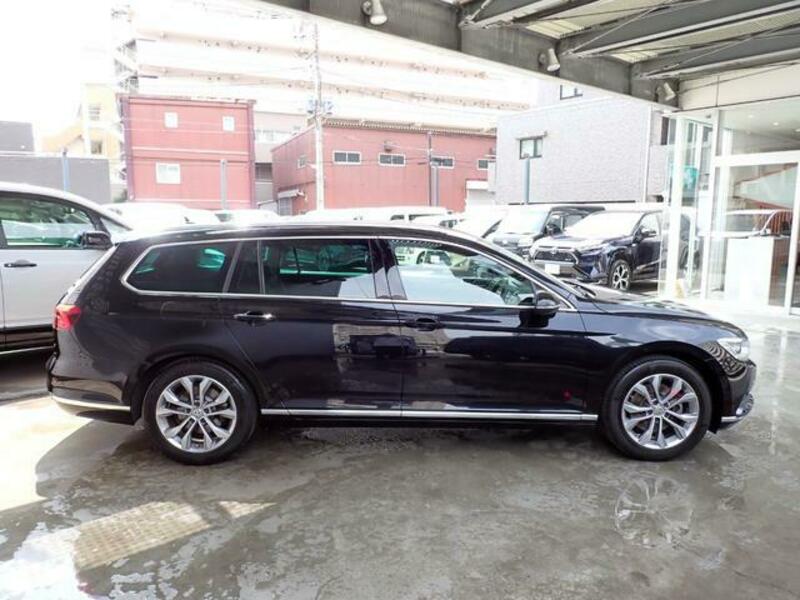 PASSAT VARIANT