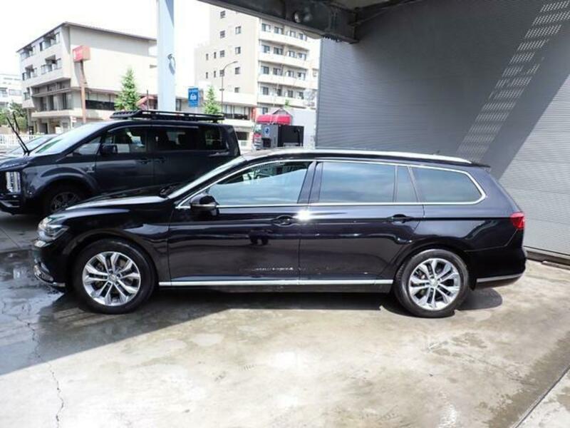 PASSAT VARIANT