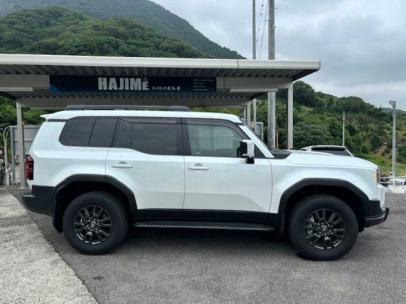 LAND CRUISER 250
