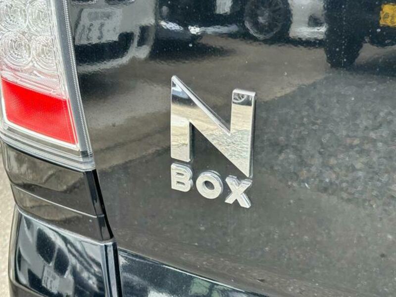 N BOX