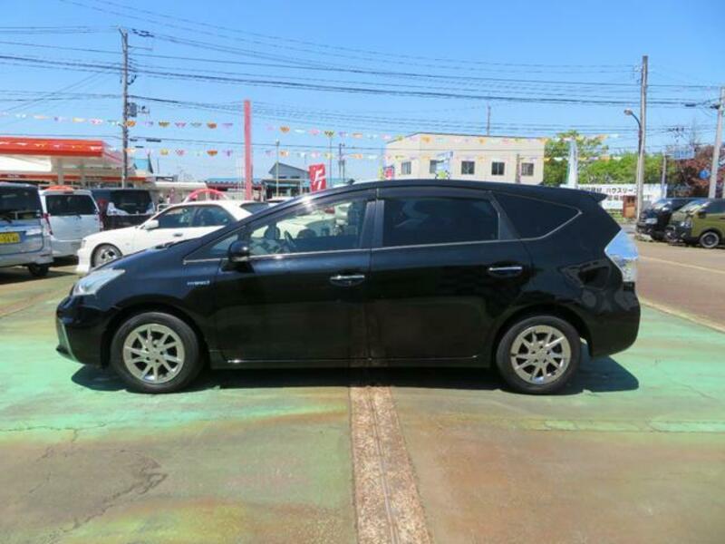 PRIUS ALPHA