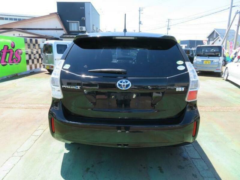 PRIUS ALPHA