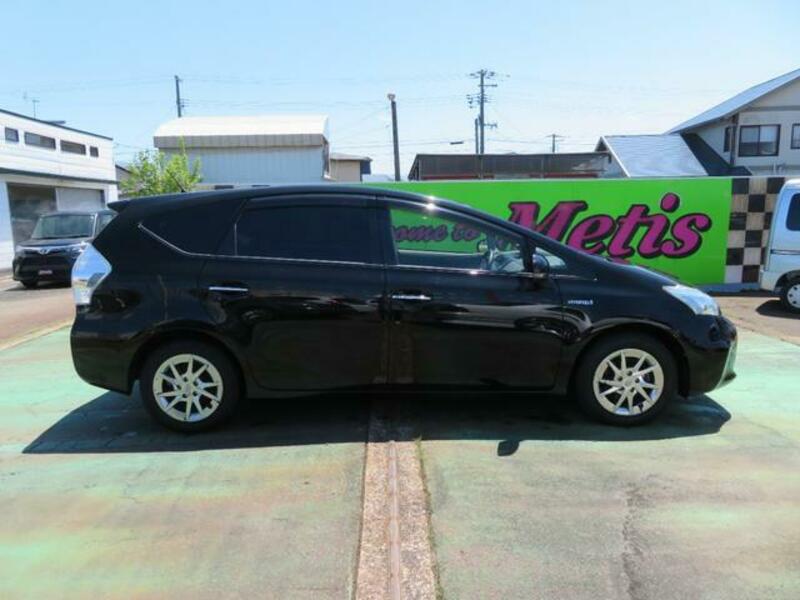 PRIUS ALPHA