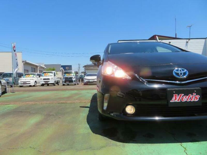 PRIUS ALPHA