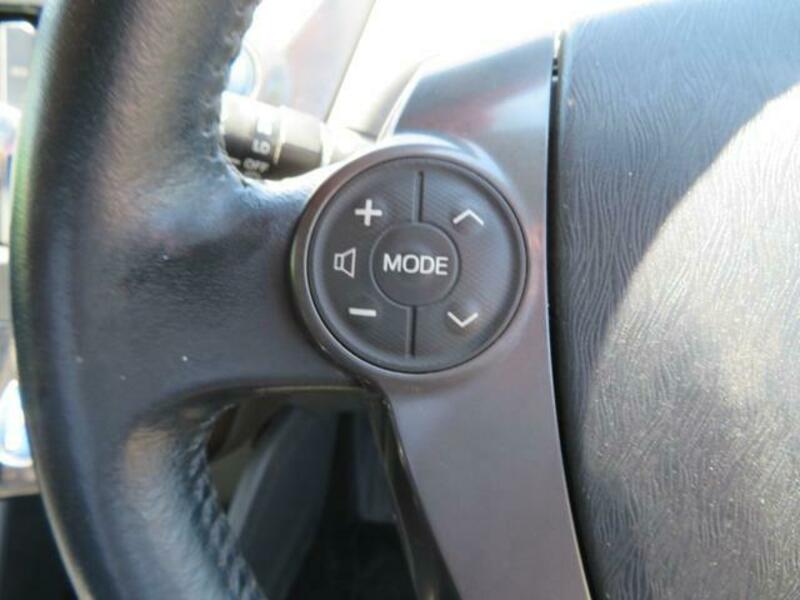 PRIUS ALPHA