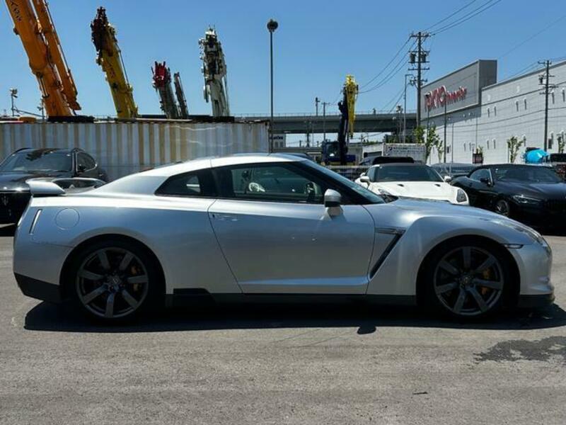 GT-R