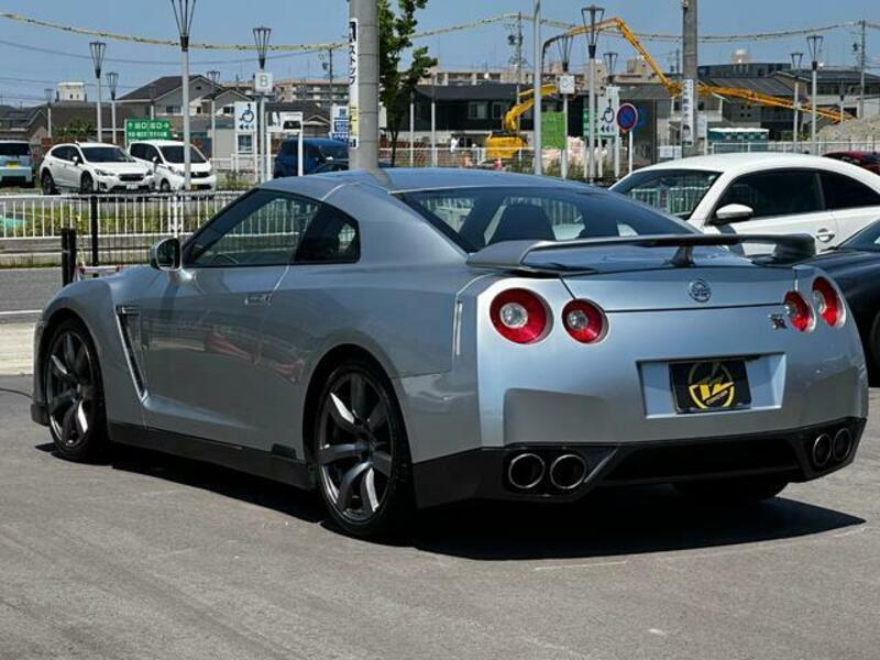 GT-R