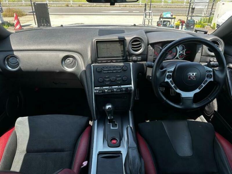 GT-R