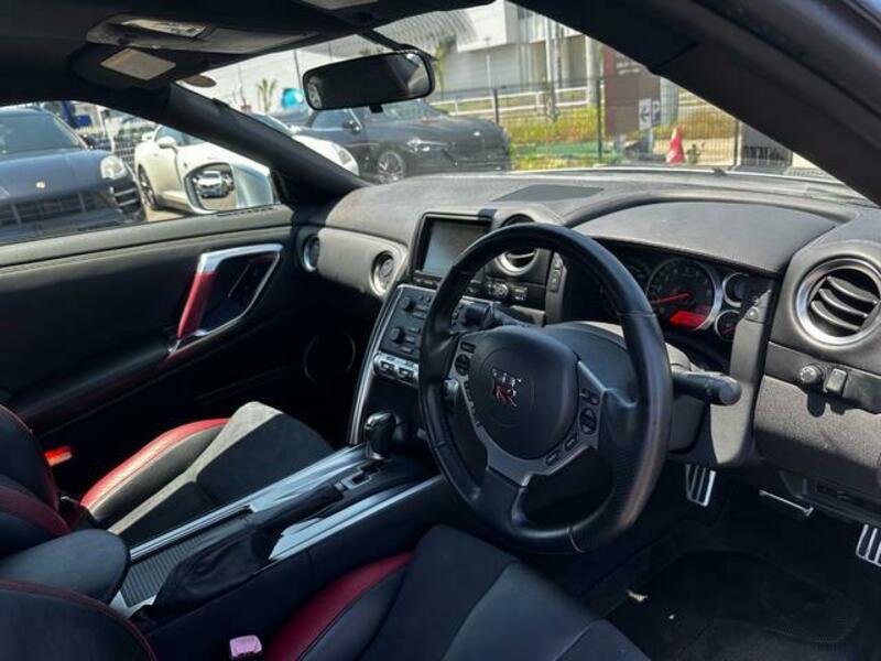 GT-R
