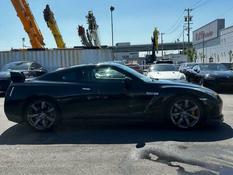 GT-R