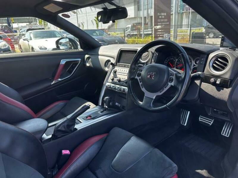 GT-R
