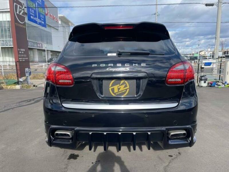 CAYENNE