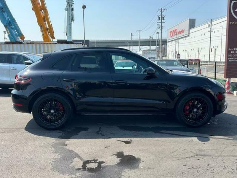 MACAN